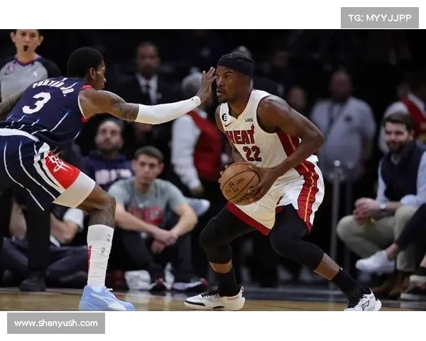 激烈对决再现精彩瞬间 NBA赛场最精彩的高光时刻合集 激烈对决再现精彩瞬间 NBA赛场最精彩的高光时刻合集